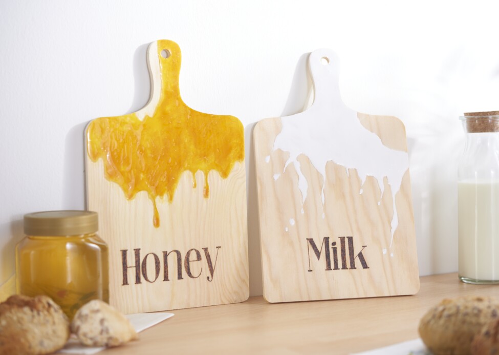 Bettchen mit Brandmalerei