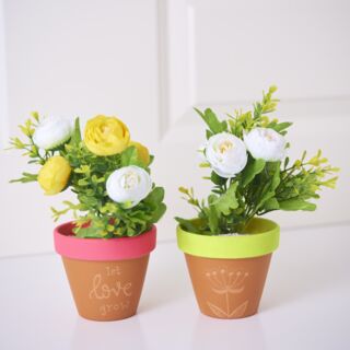 Engraving terracotta pots