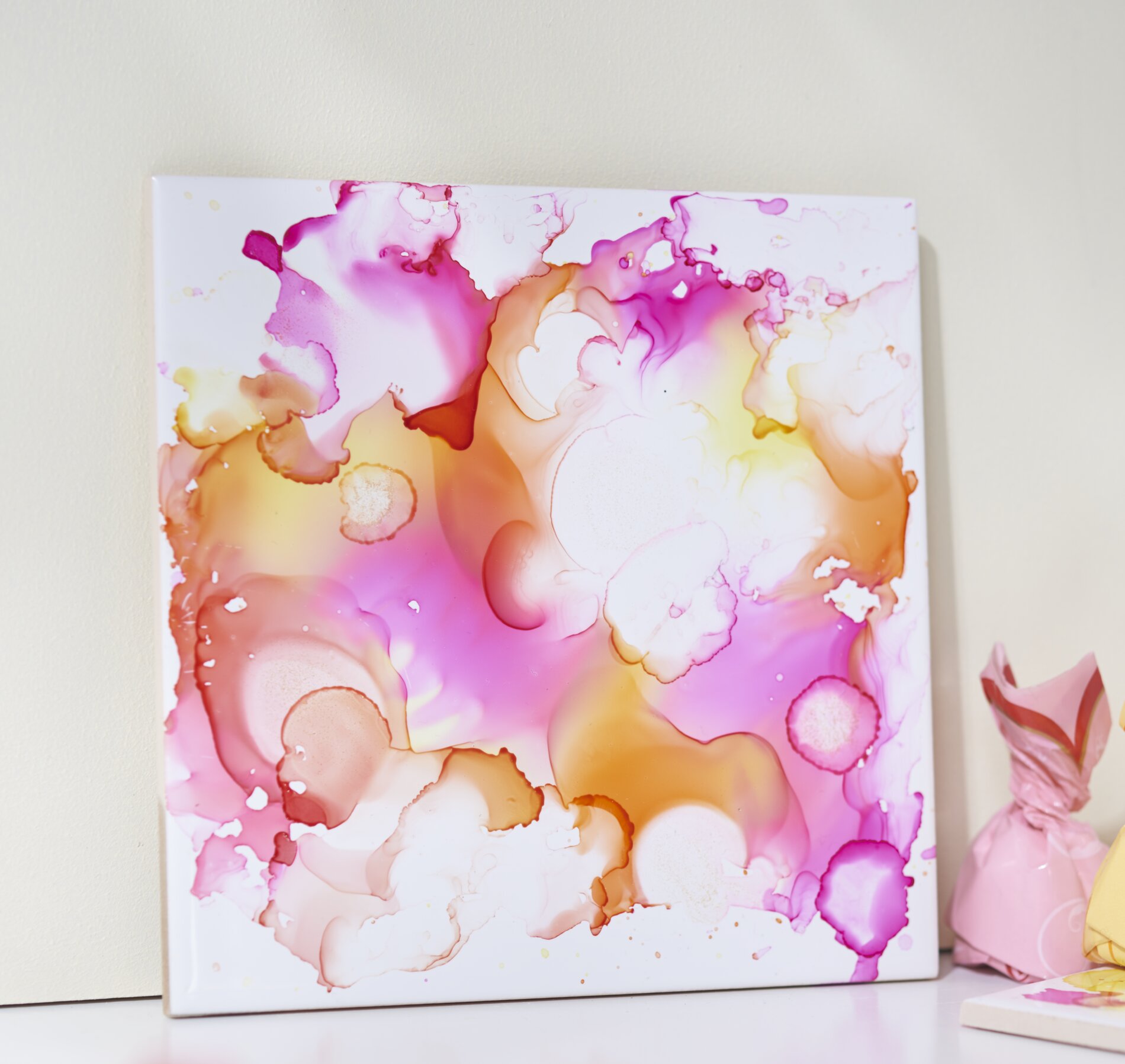 Fliese mit Alcohol Ink