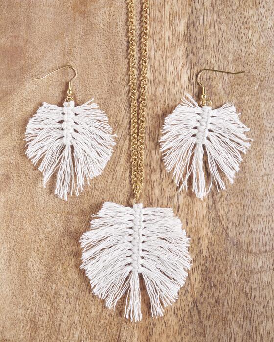 selbstgemachter Schmuck Makramee