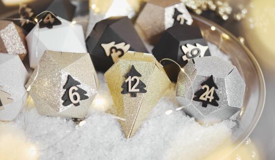 selbstgemachter Adventskalender Kristalle