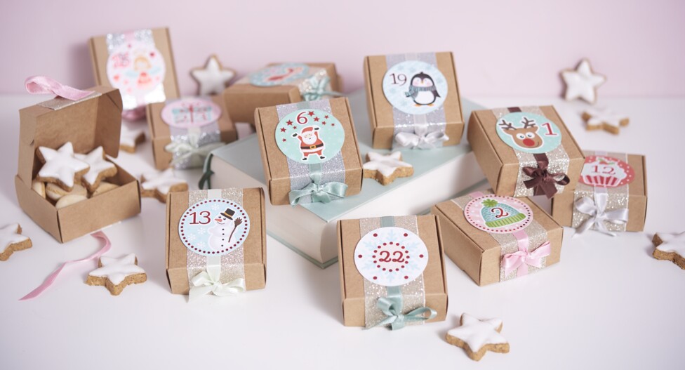 Adventskalender aus Faltschachteln basteln
