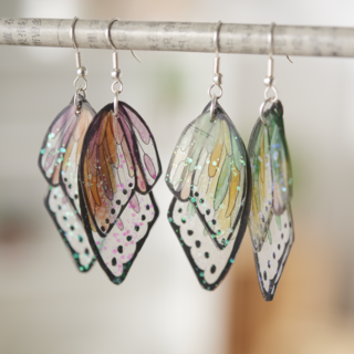 Náušnice ze smršťovací fólie