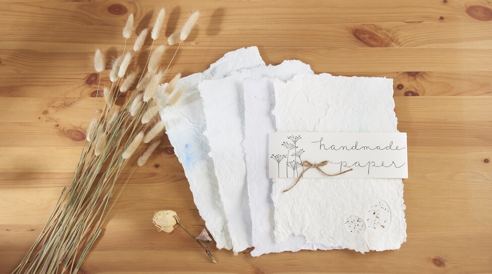 Papierschöpfen: selbstgemachtes Briefpapier