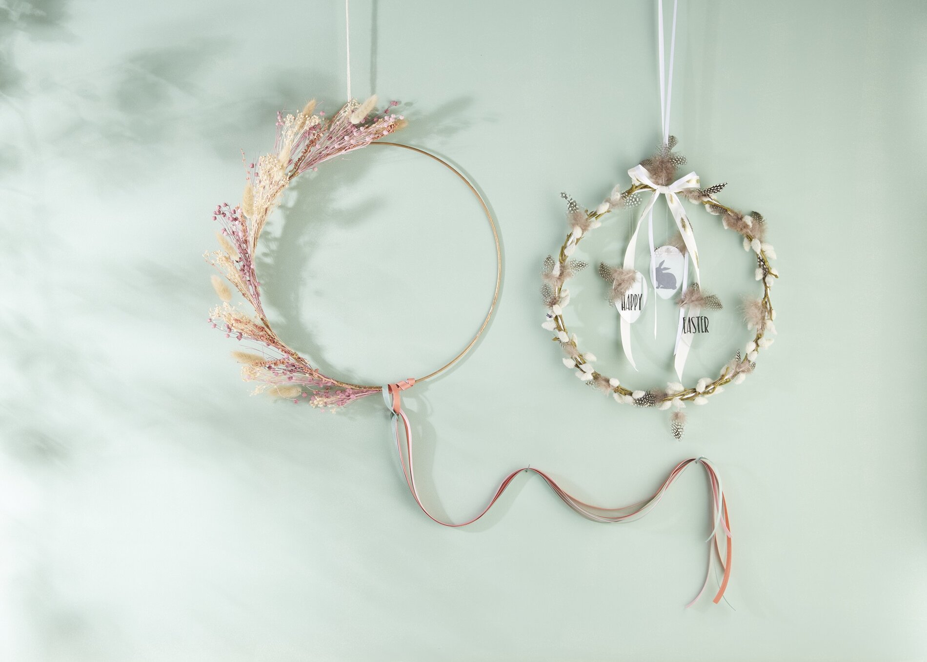 Metallring mit Trockenblumen