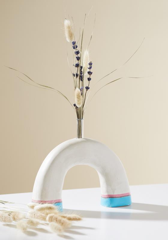 Dekorative Bogenvase aus Soft-Ton modellieren