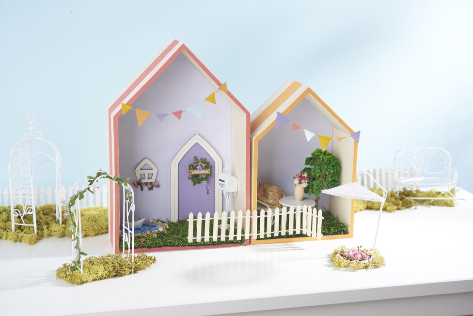 wichteltür im holzregal