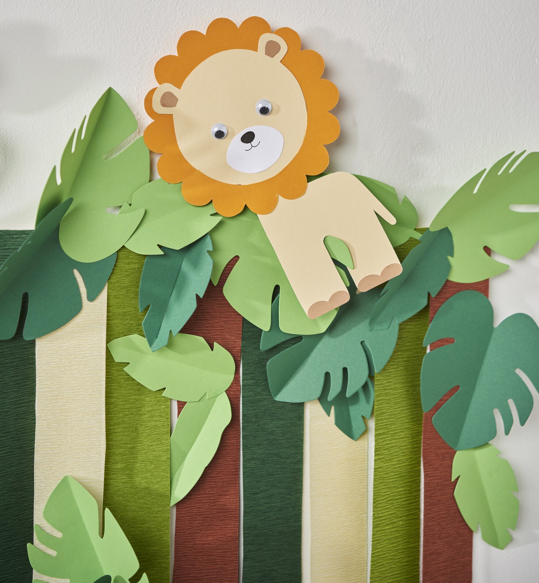 Krepppapier-Vorhang Löwe