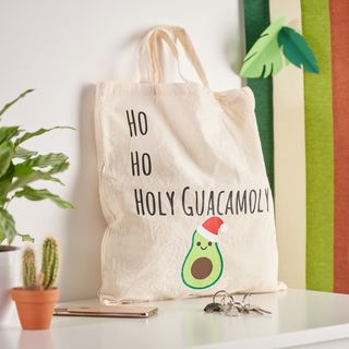 Navrhování látkových tašek pomocí aplikace Cricut