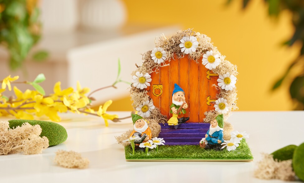 Miniatur Tür mit Zwergen