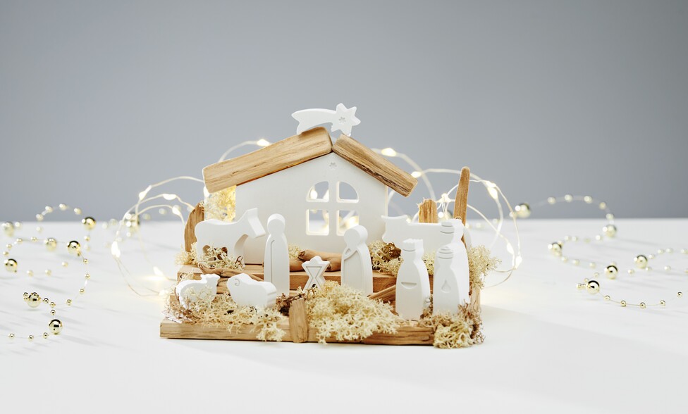 krippe aus bastelklötzchen und gießlingen