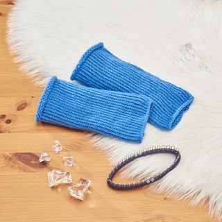 Knitting cuffs with the knitting thing