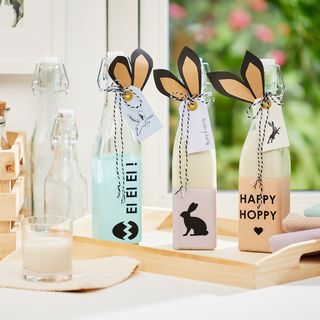 Velikonoční kreslení na skleněných lahvích