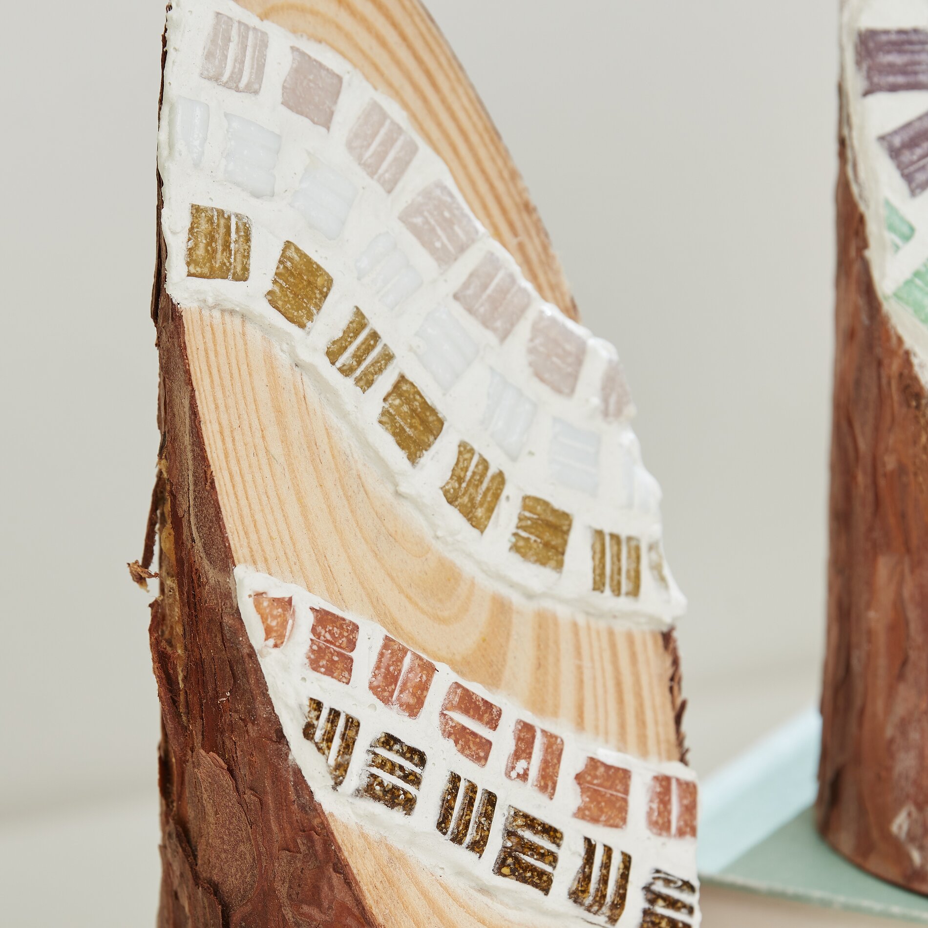 Baumstämmchen mit Mosaik