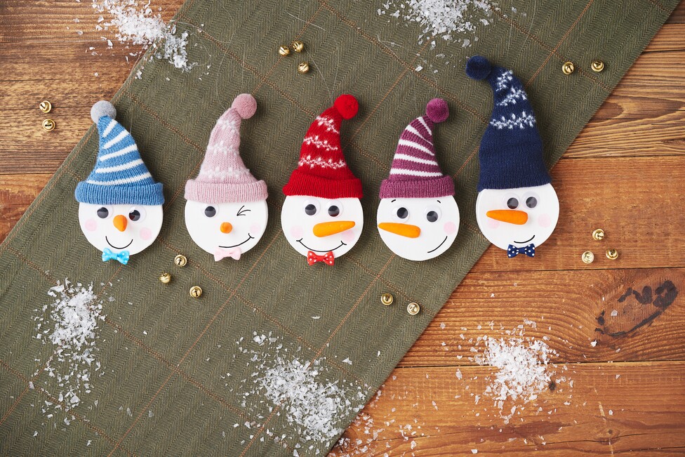 Lustige Schneemann-Anhänger gestalten