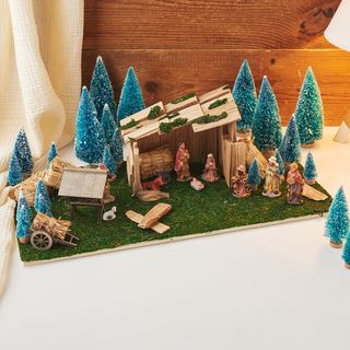 DIY christmas crib from driftwood