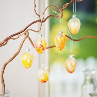 Mramorov&aacute; velikonočn&iacute; vaj&iacute;čka