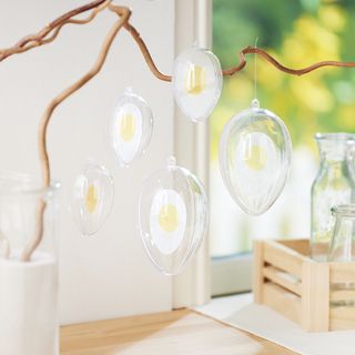 Akrylov&aacute; vaj&iacute;čka s ubrouskovou technikou