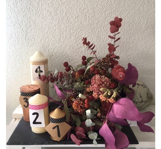 384_naduli_Weihnachtsdekoration aus Blumen_Kategorie Natur