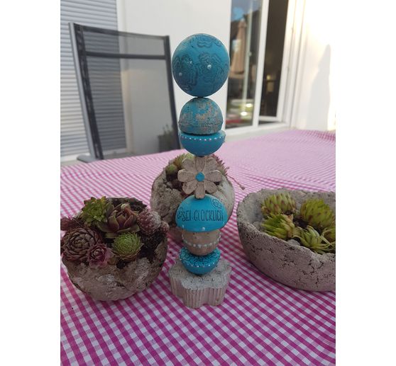 76_Sandra_Mini-Gl&uuml;cksw&auml;chter mit selbst gegossenen Betontelementen