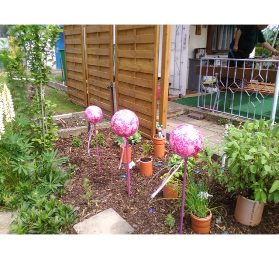 93_fina_Rosenkugeln mit decopatch-Papier