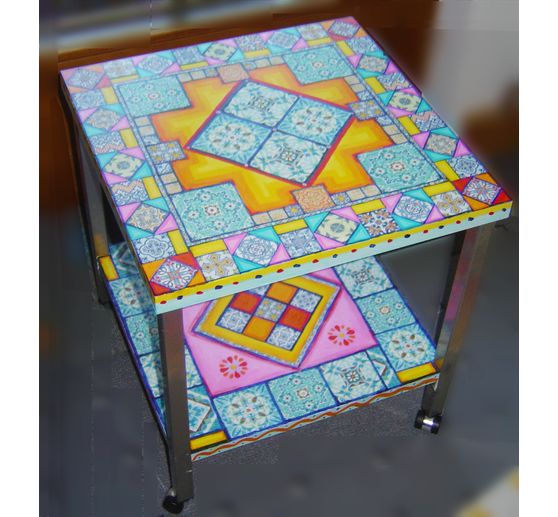 41_illia_Beistelltisch f&uuml;r drinnen und drau&szlig;en