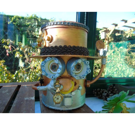 01_Topium_Monsieur tirelire