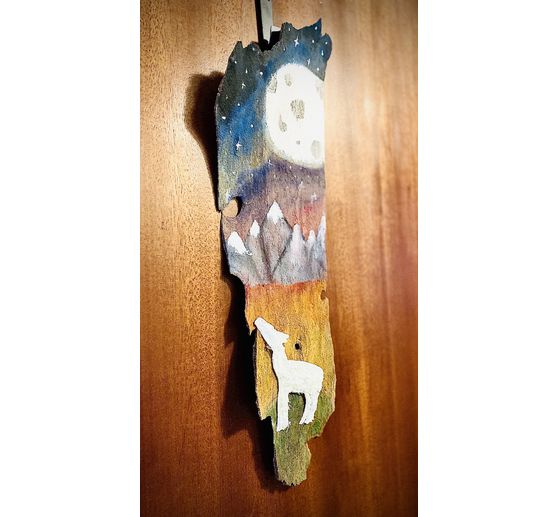 428_Alexia_Hygge Bild auf der Baumrinde.