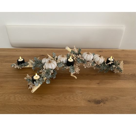 137_Herbstidee_K&uuml;rbisdeko mit Kerzenhalter aus Raysin