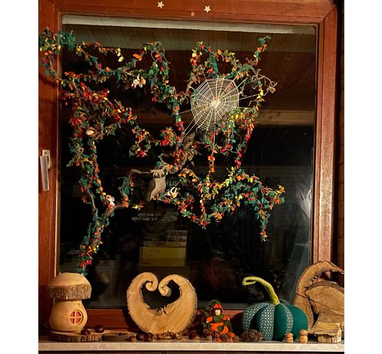 191_Bastelschalk_Herbstlicher Fensterausblick.jpg