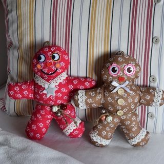 Sew gingerbread men from fabric