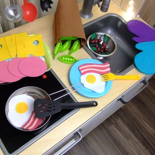 Ušijte si vlastní dětské kuchyňské doplňky