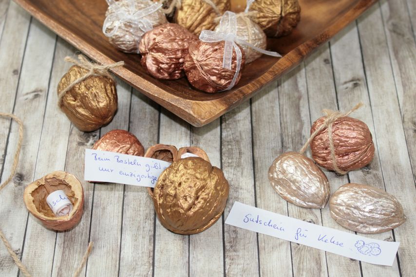 Silvester DIY: Gl&uuml;cksn&uuml;sse mit kleinen &Uuml;berraschungen