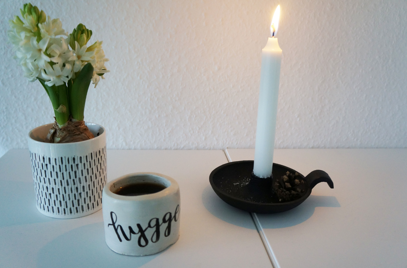 Hygge: Kaffeebecher aus Ton für die gemütliche Zeit zu Hause