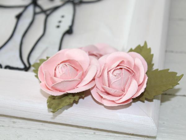 Hochzeitsbild: Fertig stellen Rosen und Dekorationen ankleben an den Rahmen!