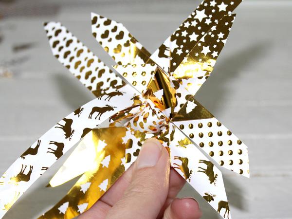 Lichterkette zu Weihnachten aus Fröbelsternen kostenlose Anleitung