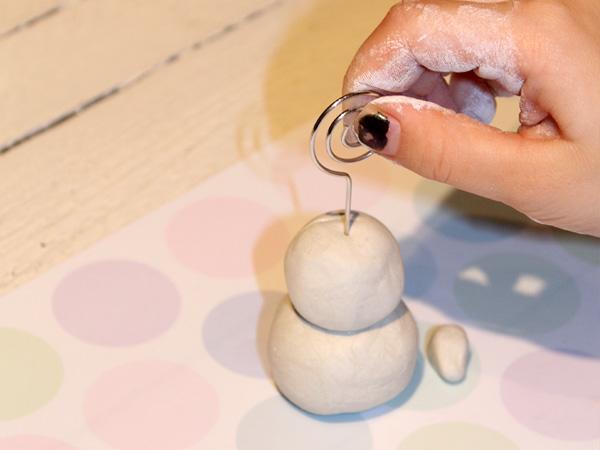 Kinderbasteln-Notizhalter_Memo-Halter Basteln mit Kindern für Weihnachten. Toller Notizhalter als Weihnachtsgeschenl selber basteln mit Kindern