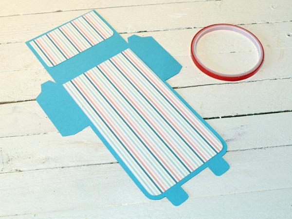 Einschulung_Rucksack_Schritt3 Basteln zur Einschulung. Kleiner Rucksack aus Papier