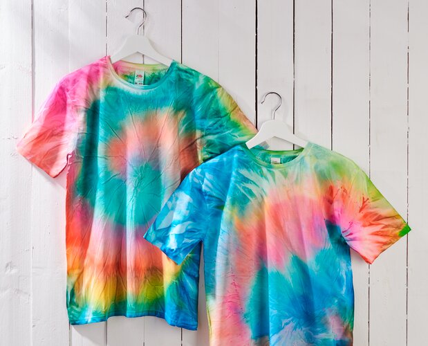 t-shirts batiken