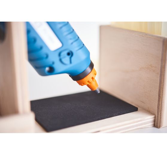 Horkovzdušná pistole s držákem