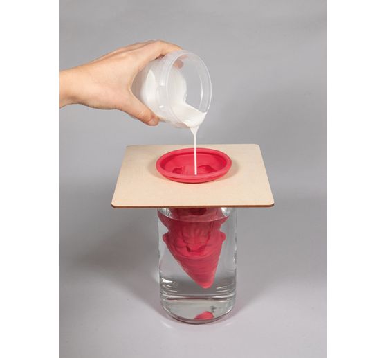 Držák pro latexové pevné formy