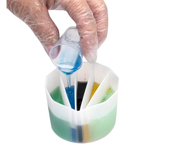 Silicone color mixing cup