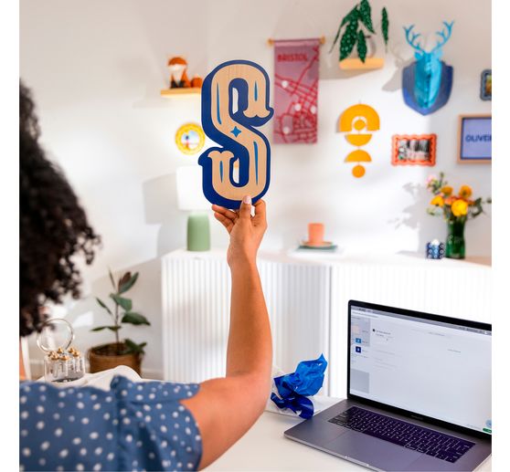 Cricut Maker 4 + Essentials Bundle