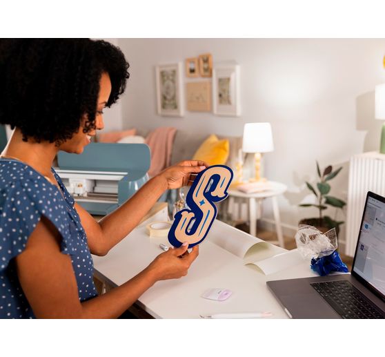 Cricut Maker 4 + Essentials Bundle