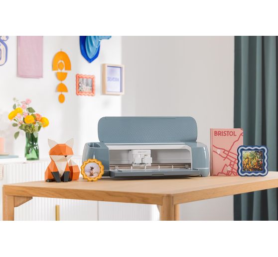 Cricut Maker 4 + Essentials Bundle