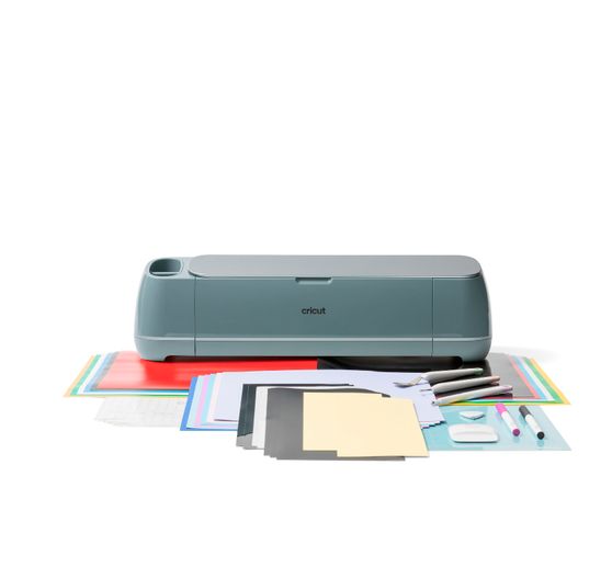 Cricut Maker 4 + Essentials Bundle