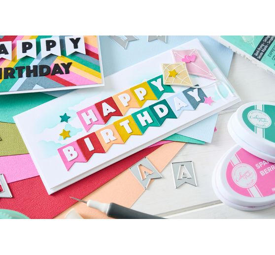 Výseková šablona Sizzix Thinlits "Birthday Bunting by Catherine Pooler"