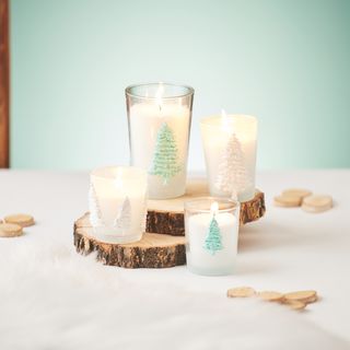 Teelichte mit 3D-Motiven aus Strukturpaste