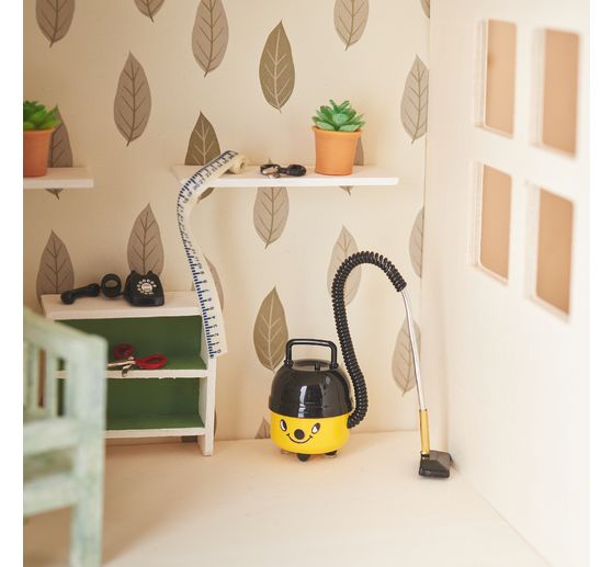 Miniature vacuum cleaner