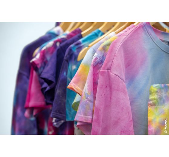 Marabu Tekut&aacute; barva na batiku "Tie Dye"